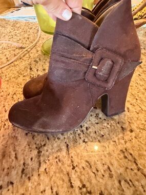 American Eagle Brun Maddie ankle boot, size 7